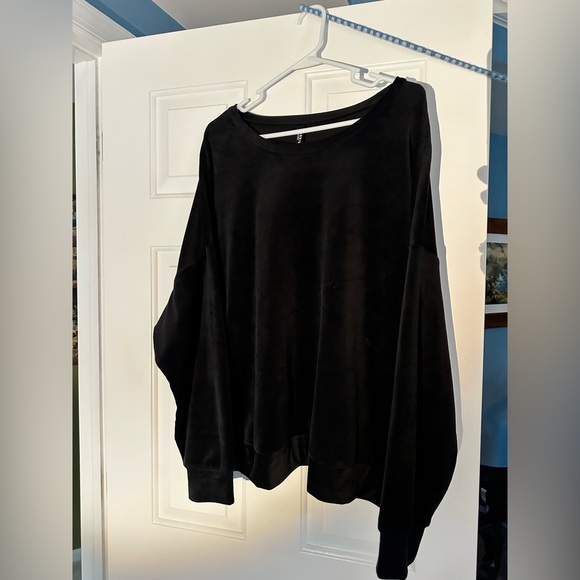 Torrid size 2 black velour sweatshirt - Picture 2 of 3